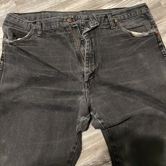 Men’s Wrangler 38x34 13MWZ Jeans - Picture 4 of 5